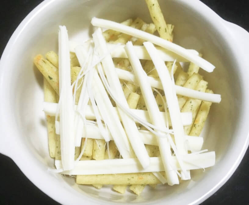 じゃがりこと細かくさいたさけるチーズ