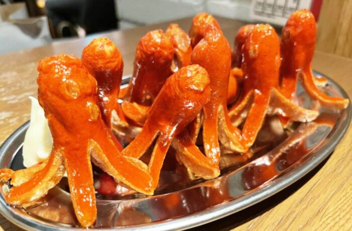 キッサカバのタコサンウインナーの陰にマヨネーズ